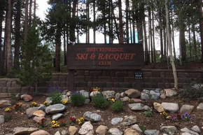 Ski & Racquet #103-C - Access to Indoor Pool, Hot Tubs and Town Shuttle